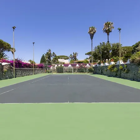 Con Giardino Esclusivo Di 1000 Mq, Piscina, Tennis, Calcio, Bocce فيلة
