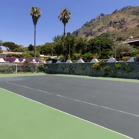 Con Giardino Esclusivo Di 1000 Mq, Piscina, Tennis, Calcio, Bocce * Forio di Ischia